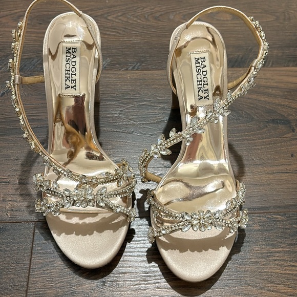 Badgley Mischka Champagne Sandal Heels - Picture 3 of 6